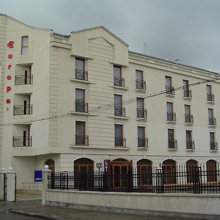 Hotel Europa Плоешти Экстерьер фото