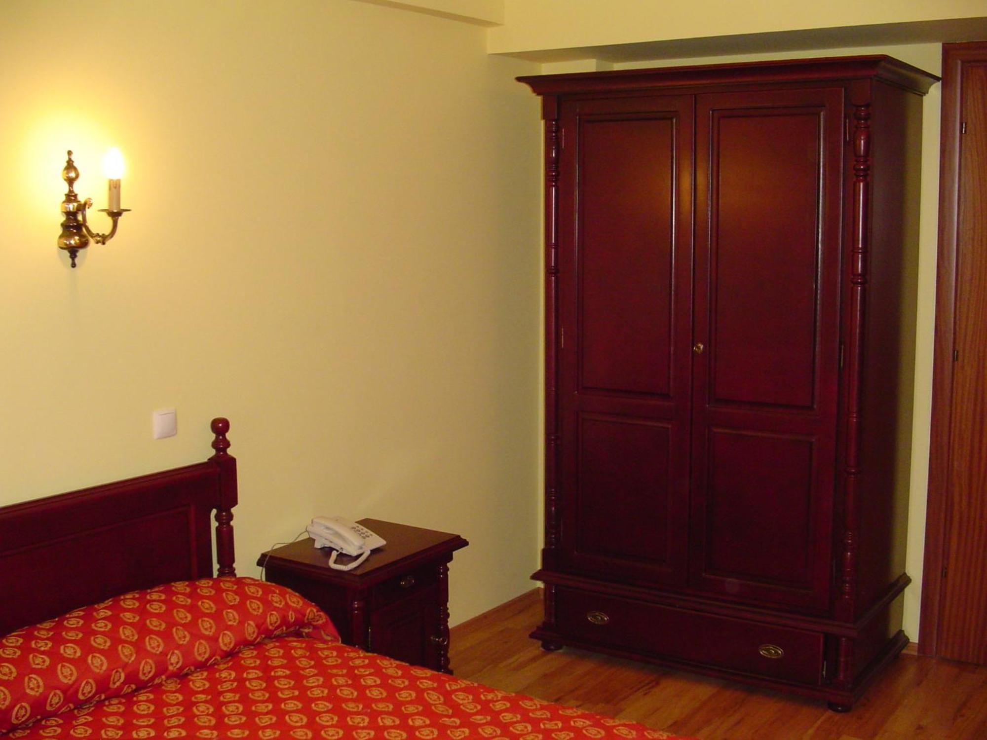 Hotel Europa Плоешти Номер фото