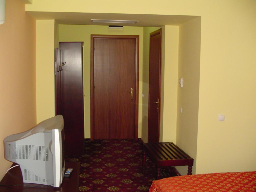 Hotel Europa Плоешти Номер фото
