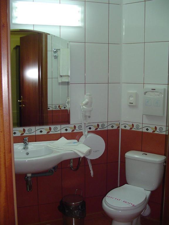 Hotel Europa Плоешти Номер фото